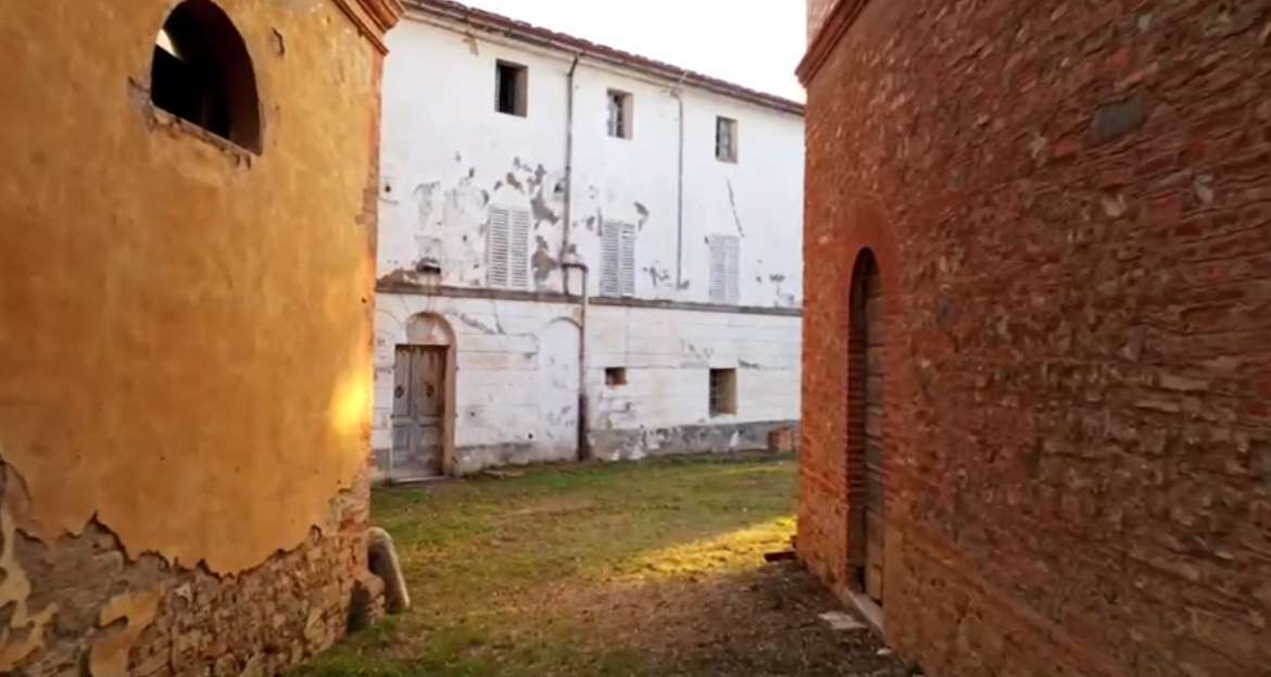 casa indipendente in vendita ad Asciano in zona Torre a Castello