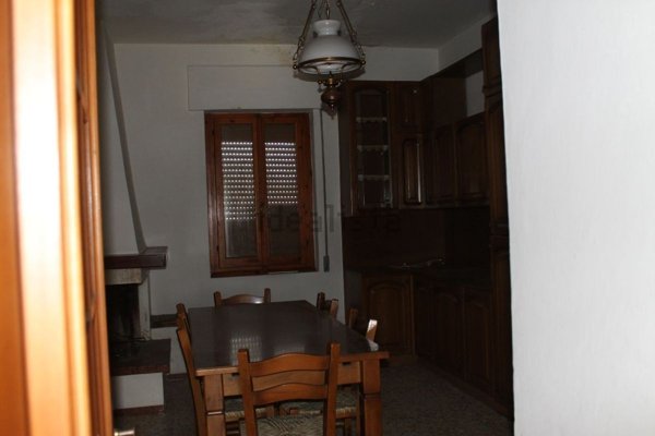 casale in vendita ad Asciano