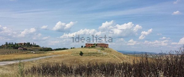 casale in vendita ad Asciano