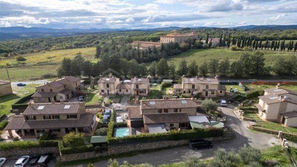casa indipendente in vendita a Buonconvento in zona Bibbiano