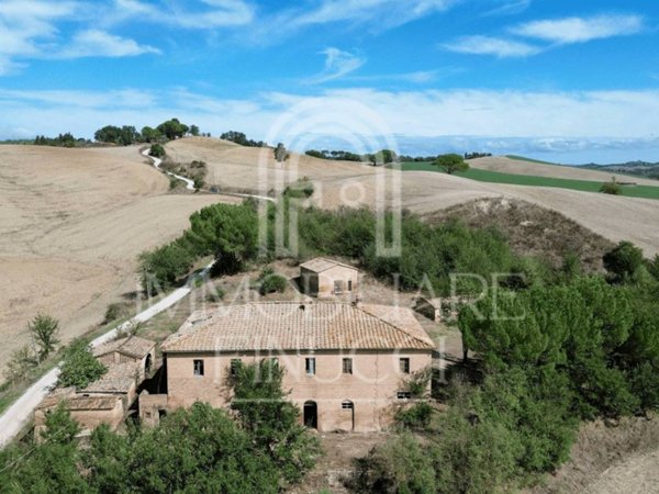 casa indipendente in vendita a Buonconvento