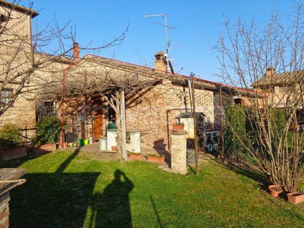 casa indipendente in vendita a Buonconvento