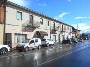 negozio in vendita a Buonconvento