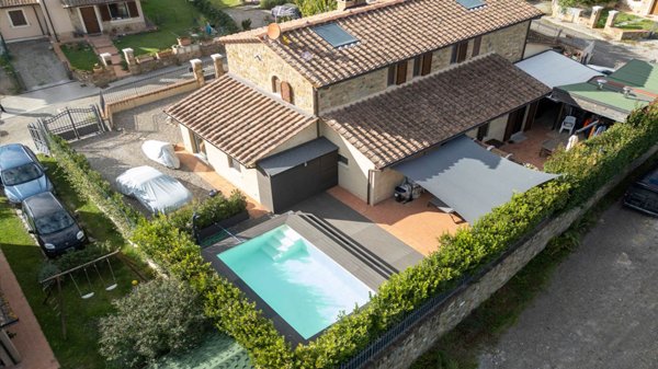 casa indipendente in vendita a Buonconvento in zona Bibbiano