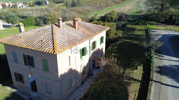 appartamento in vendita a Buonconvento in zona Percenna