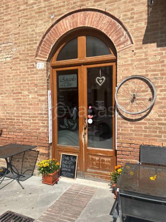 negozio in vendita a Buonconvento