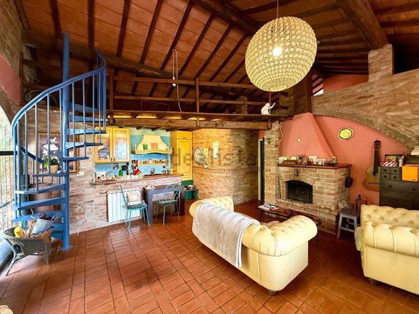 casale in vendita a Buonconvento in zona Bibbiano