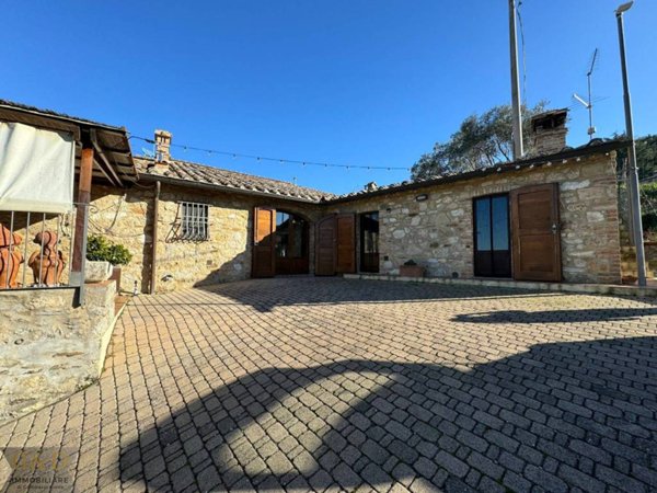 appartamento in vendita a Casole d'Elsa