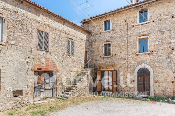 appartamento in vendita a Casole d'Elsa