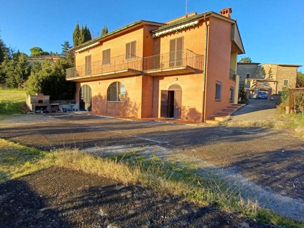casa indipendente in vendita a Casole d'Elsa