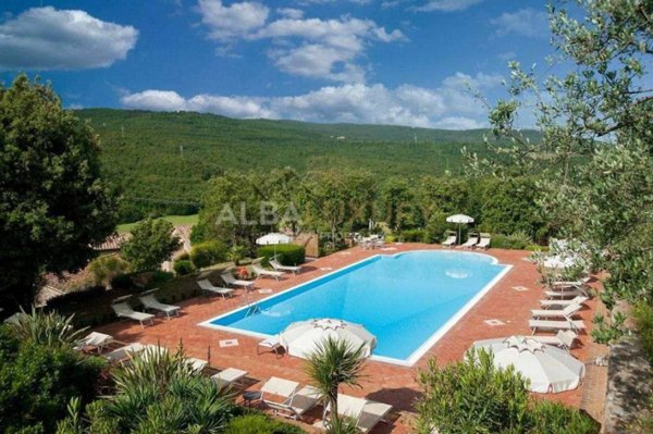 casa indipendente in vendita a Casole d'Elsa