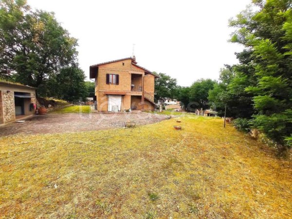 casa indipendente in vendita a Casole d'Elsa