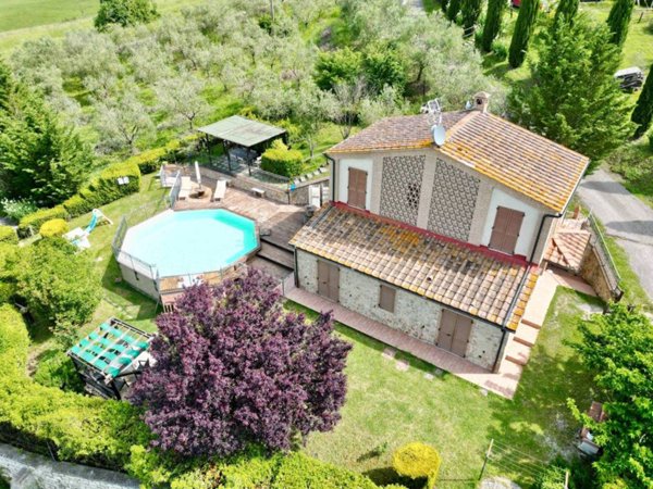 casa indipendente in vendita a Casole d'Elsa