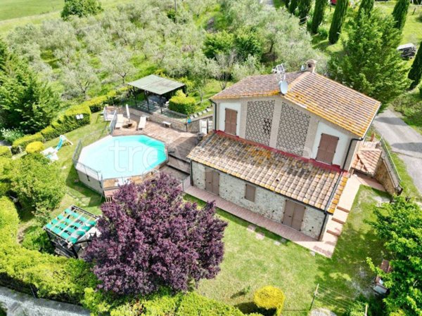 casa indipendente in vendita a Casole d'Elsa