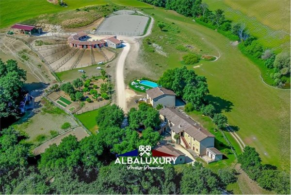 casa indipendente in vendita a Casole d'Elsa