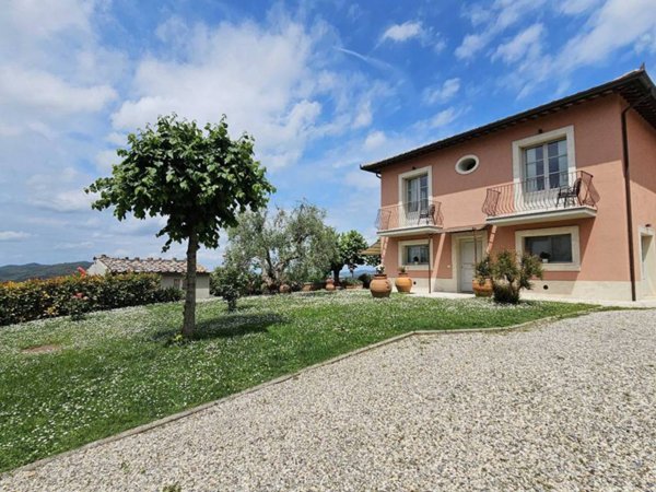 casa indipendente in vendita a Casole d'Elsa