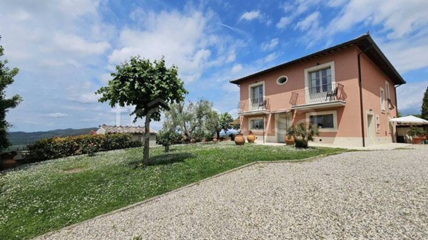 casa indipendente in vendita a Casole d'Elsa