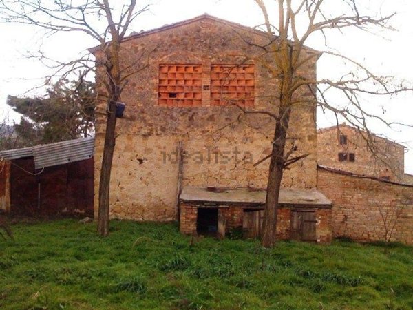 pentavano in vendita a Casole d'Elsa