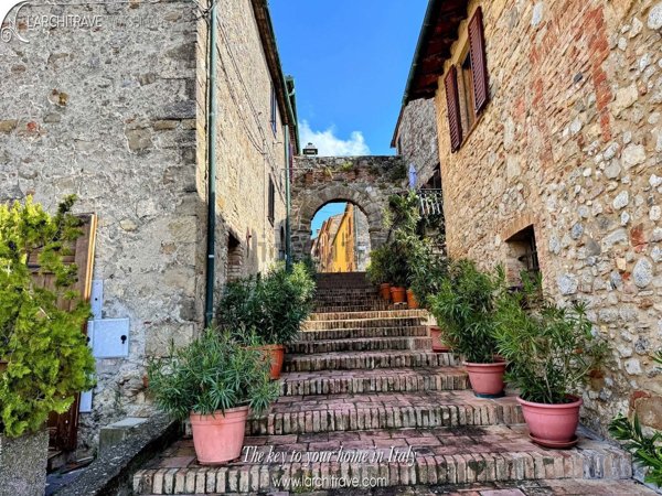 esavano in vendita a Casole d'Elsa