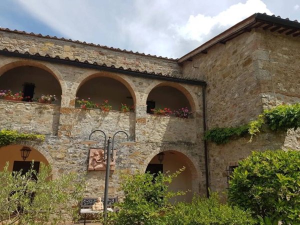negozio in vendita a Casole d'Elsa