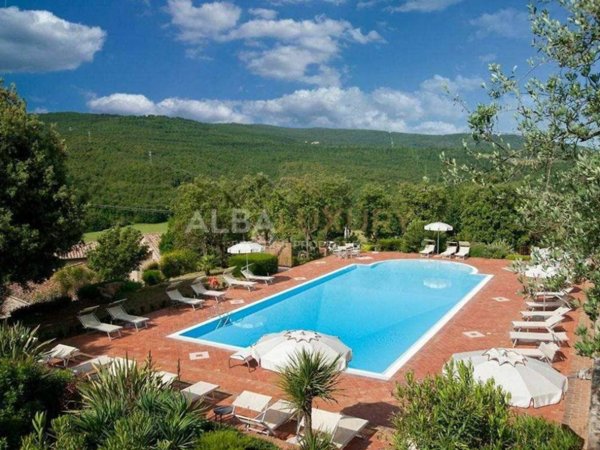casa indipendente in vendita a Casole d'Elsa