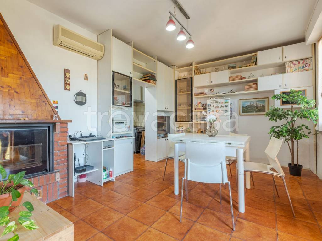 appartamento in vendita a Casole d'Elsa