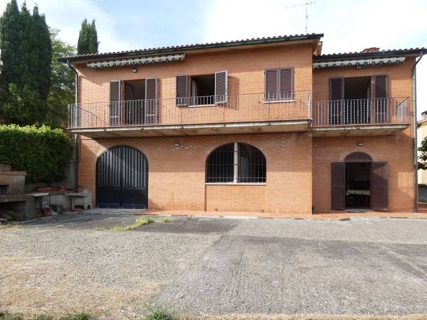 casa indipendente in vendita a Casole d'Elsa
