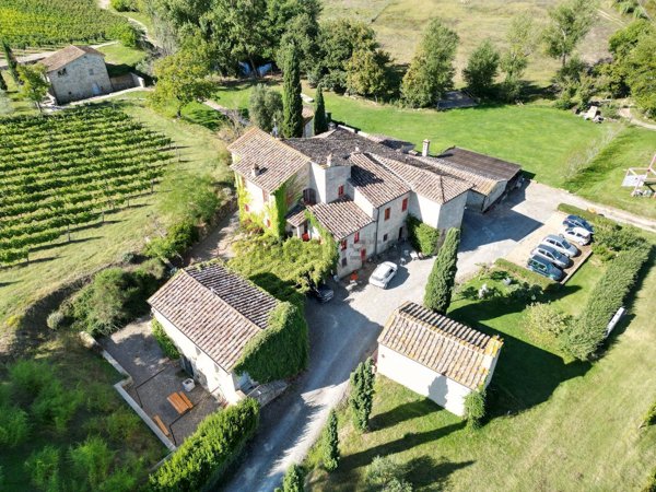 azienda agricola in vendita a Casole d'Elsa