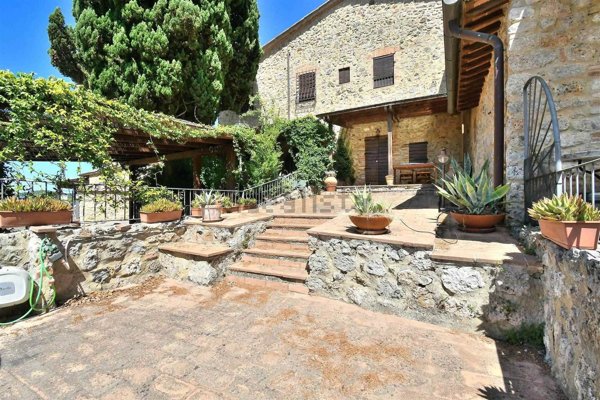 appartamento in vendita a Casole d'Elsa