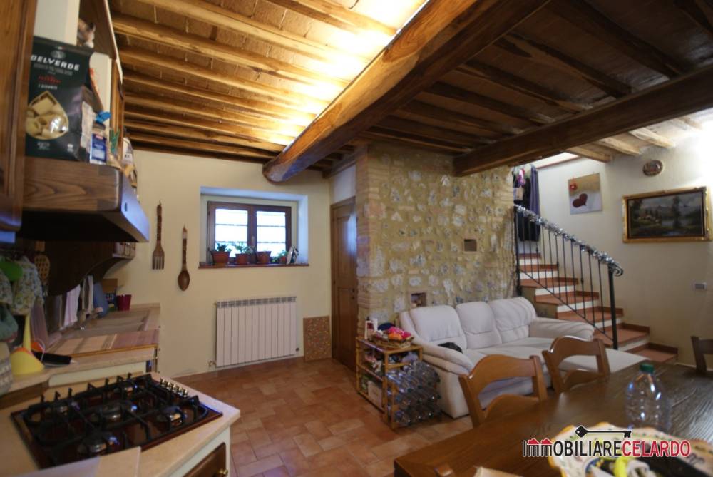 casa indipendente in vendita a Casole d'Elsa