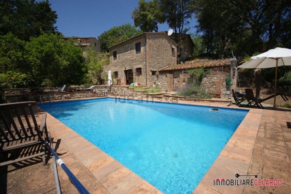 casa indipendente in vendita a Casole d'Elsa