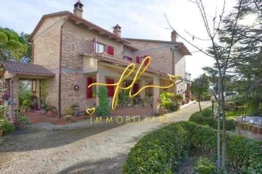 casa indipendente in vendita a Casole d'Elsa