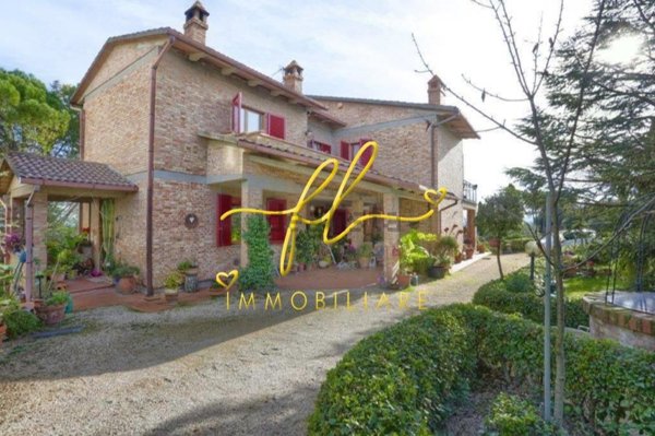 casa indipendente in vendita a Casole d'Elsa