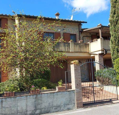 casa indipendente in vendita a Casole d'Elsa