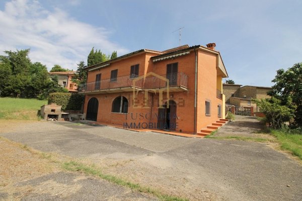 casa indipendente in vendita a Casole d'Elsa