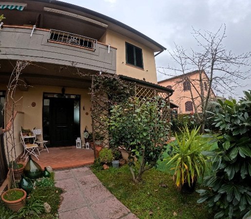 appartamento in vendita a Casole d'Elsa