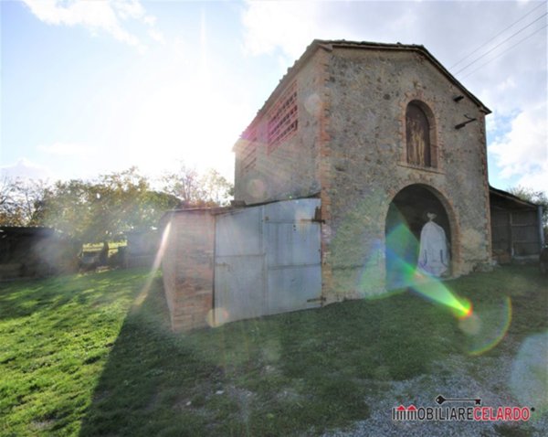 rudere in vendita a Casole d'Elsa