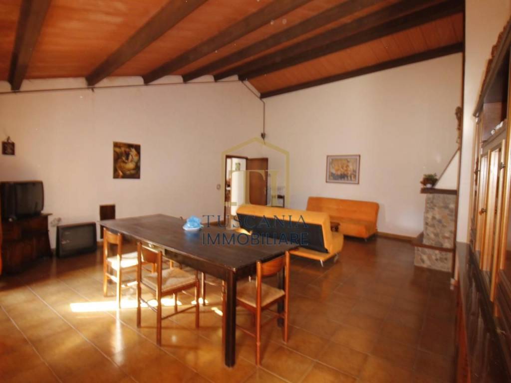 appartamento in vendita a Casole d'Elsa