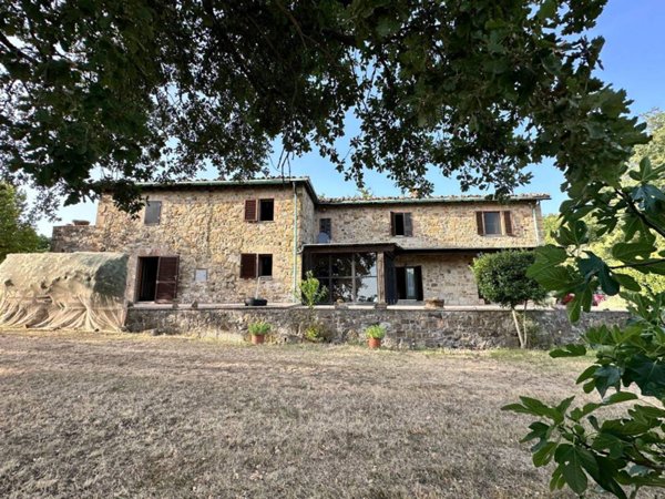 casa indipendente in vendita a Casole d'Elsa