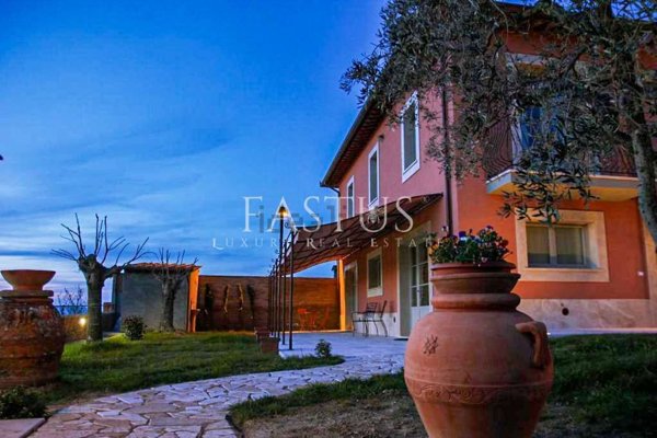 casa indipendente in vendita a Casole d'Elsa