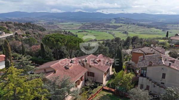 casa indipendente in vendita a Casole d'Elsa
