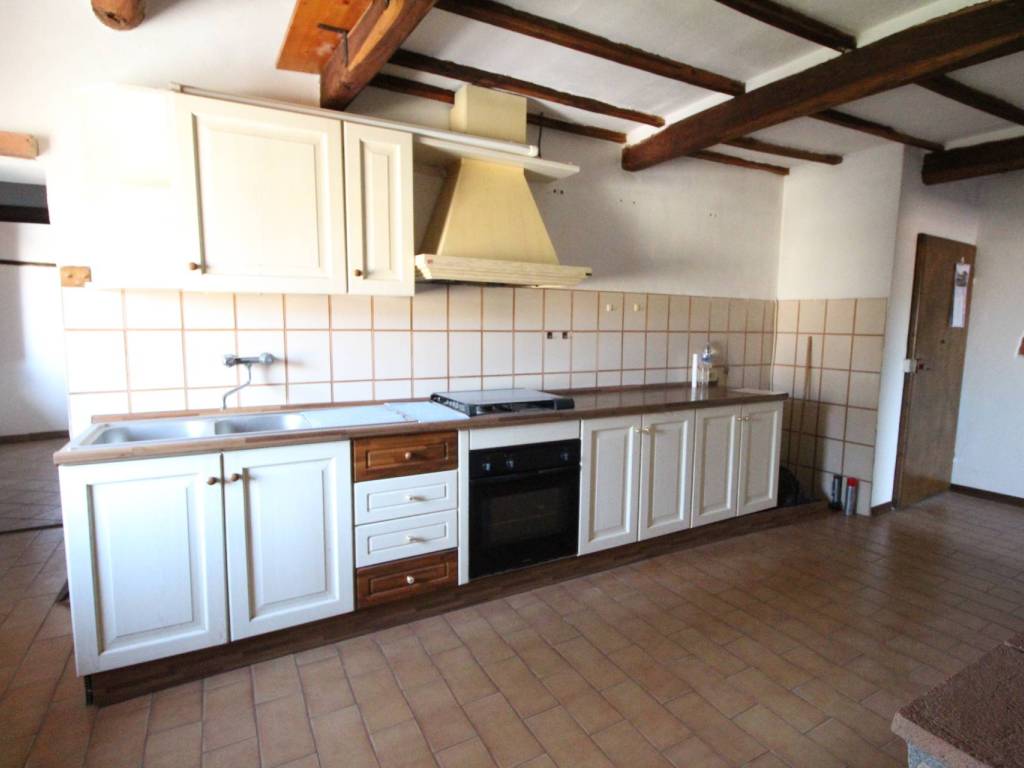 appartamento in vendita a Casole d'Elsa