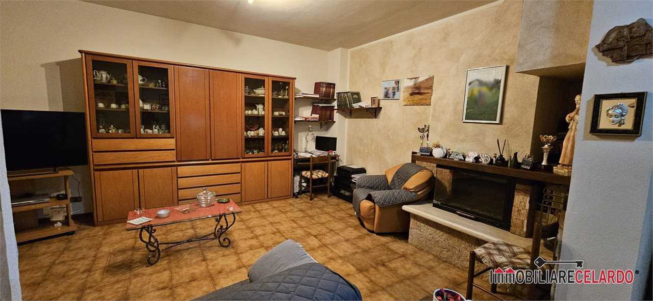 casa indipendente in vendita a Casole d'Elsa