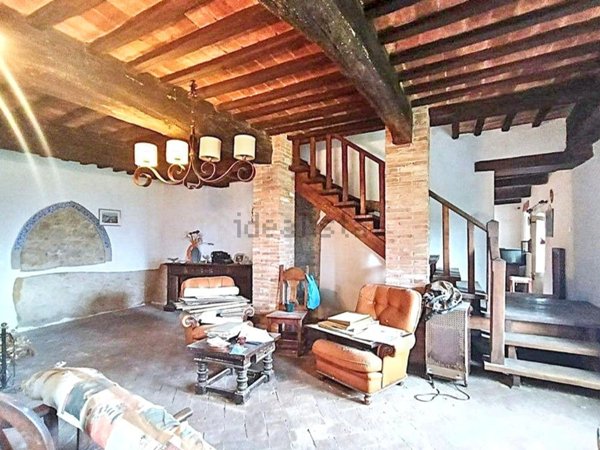 casa indipendente in vendita a Casole d'Elsa