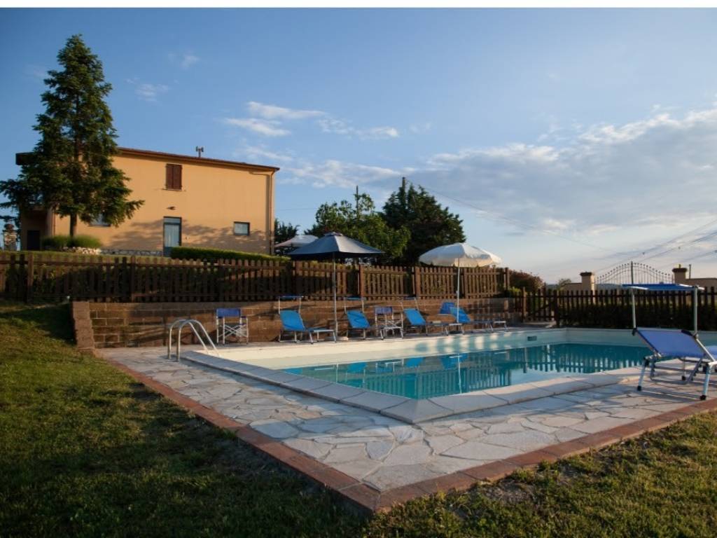 casa indipendente in vendita a Casole d'Elsa