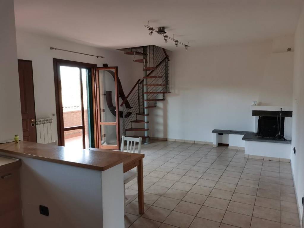 appartamento in vendita a Casole d'Elsa