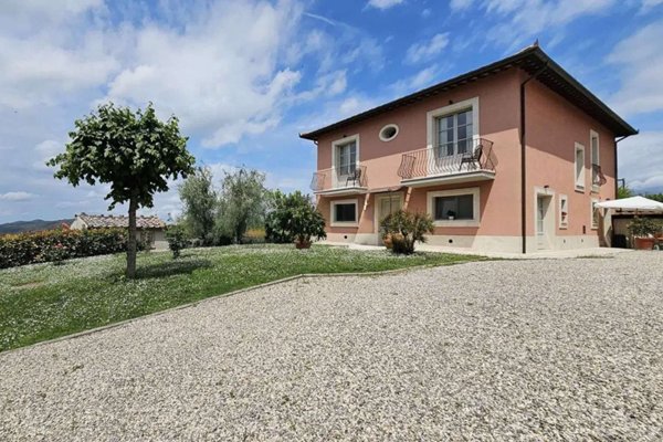 casa indipendente in vendita a Casole d'Elsa