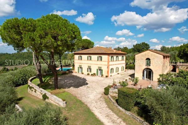 casa indipendente in vendita a Castellina in Chianti in zona Piazza