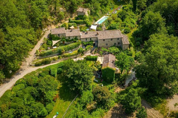 casa indipendente in vendita a Castellina in Chianti in zona Piazza