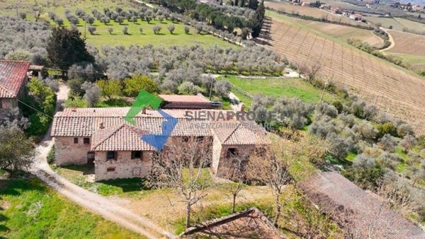 locale di sgombero in vendita a Castellina in Chianti
